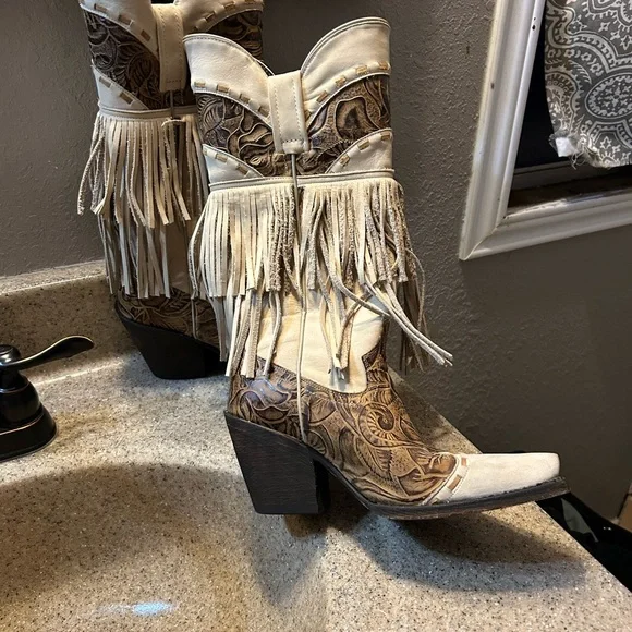 Fringe Western Cowboy Boots - Picture 5 of 9